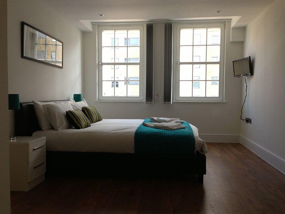 Max Serviced Apartments Commercial Road Londres Exterior foto